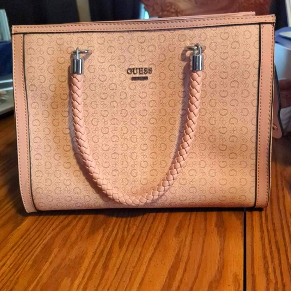 Guess hang bag very light pink mauve color